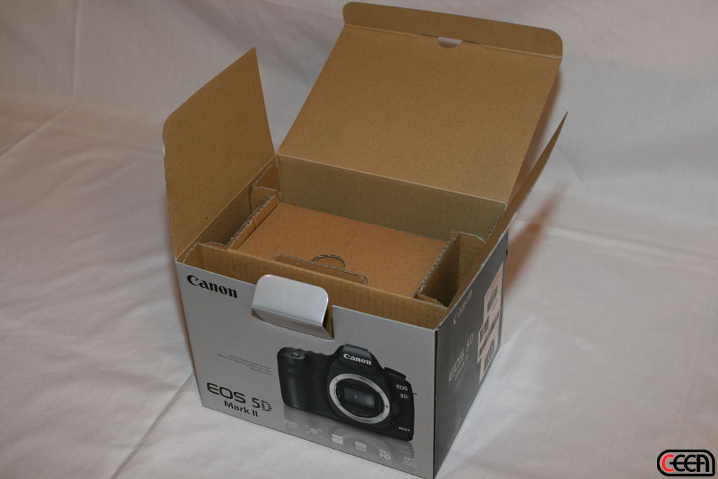 gal/Canon_EOS_5D_Mark_II_Unboxing/IMG_9295.jpg