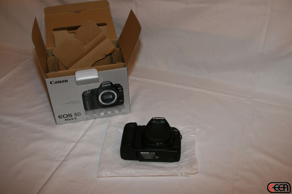 gal/Canon_EOS_5D_Mark_II_Unboxing/IMG_9312.jpg