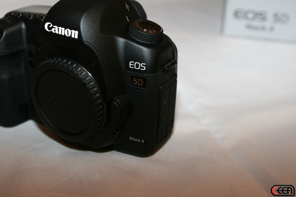 gal/Canon_EOS_5D_Mark_II_Unboxing/IMG_9333.jpg