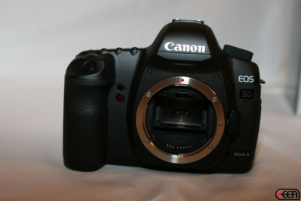 gal/Canon_EOS_5D_Mark_II_Unboxing/IMG_9339.jpg