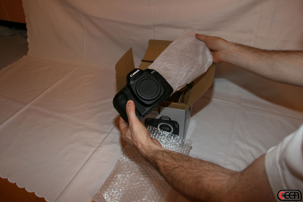 gal/Canon_EOS_5D_Mark_II_Unboxing/IMG_9307.jpg