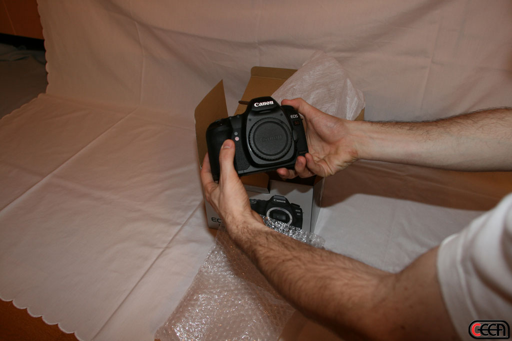 gal/Canon_EOS_5D_Mark_II_Unboxing/IMG_9310.jpg