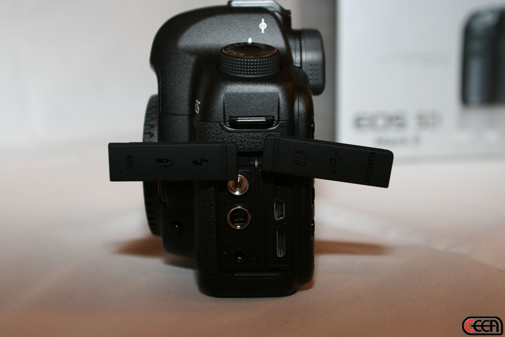gal/Canon_EOS_5D_Mark_II_Unboxing/IMG_9332.jpg